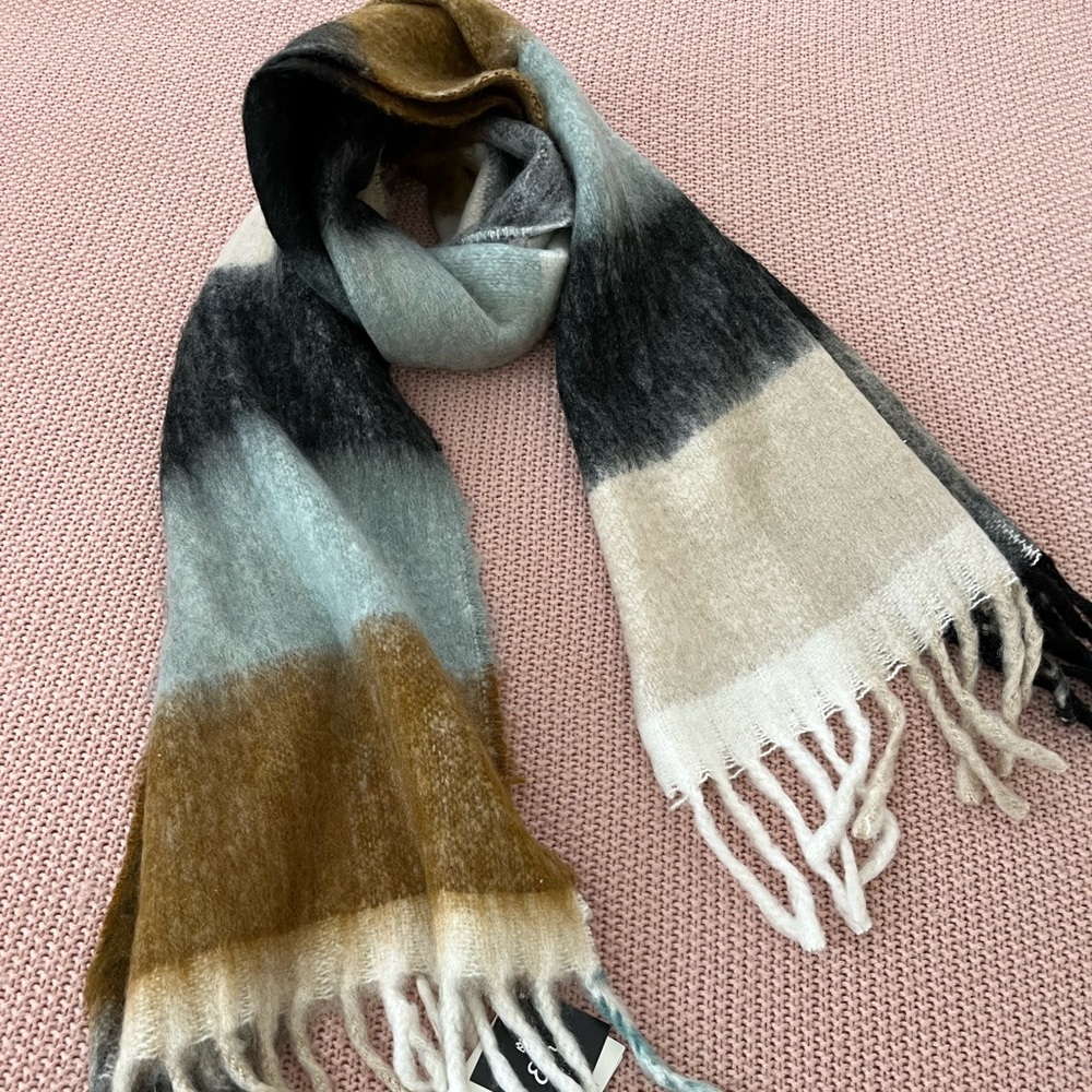 Echo Design Multicolor Scarf